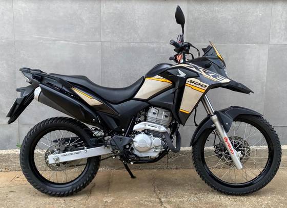 HONDA XRE 300 ADVENTURE HONDA XRE 300 ADVENTURE